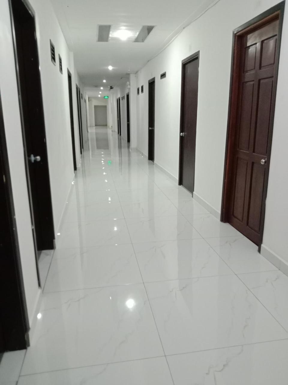Nha Khach Ken Hotel Ca Mau ภายนอก รูปภาพ