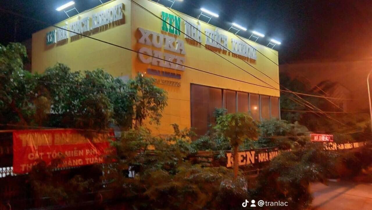 Nha Khach Ken Hotel Ca Mau ภายนอก รูปภาพ